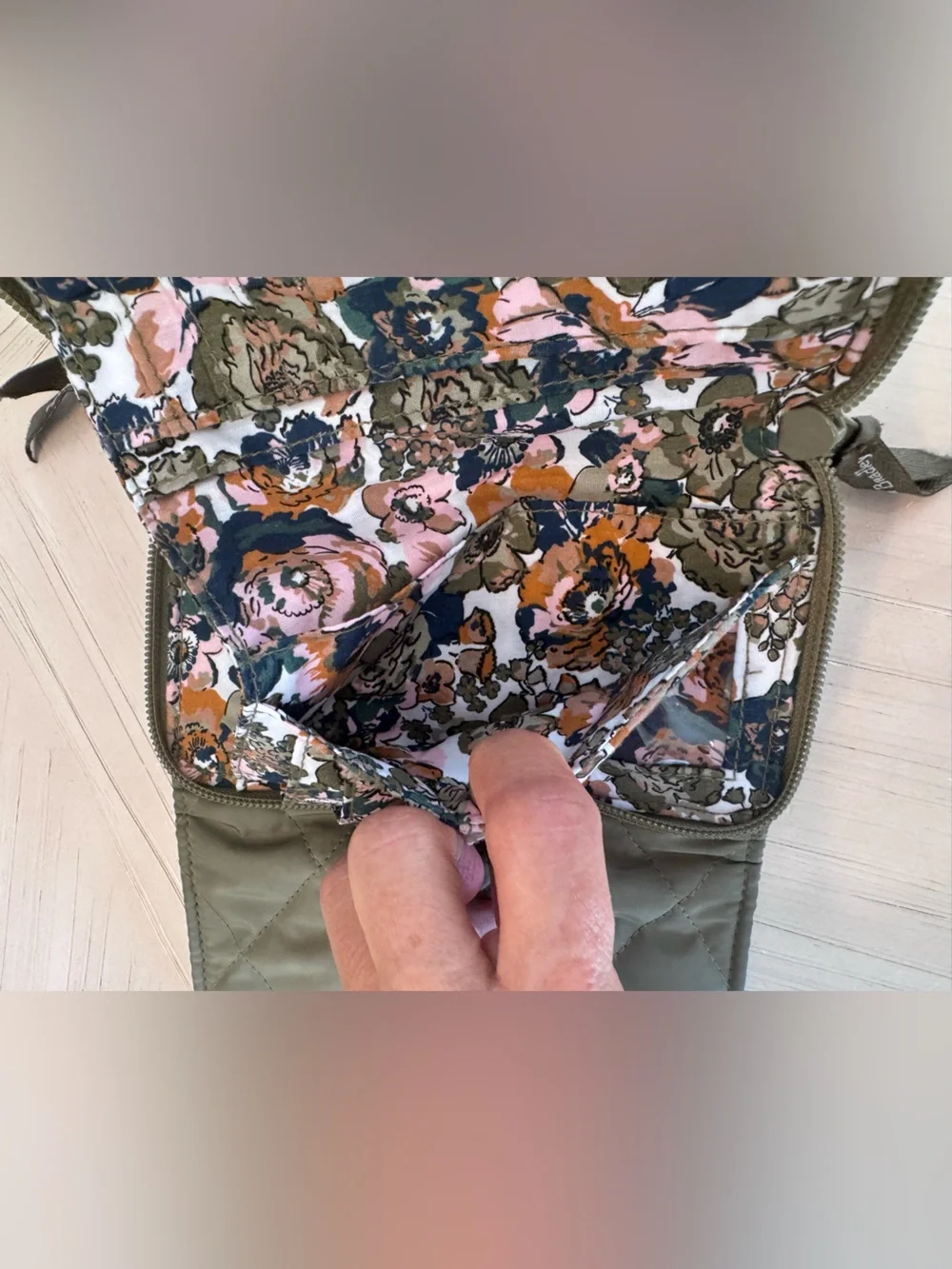 Vera Bradley Ultralight RFID 3-in-1 Crossbody / Wallet Clutch – Sage